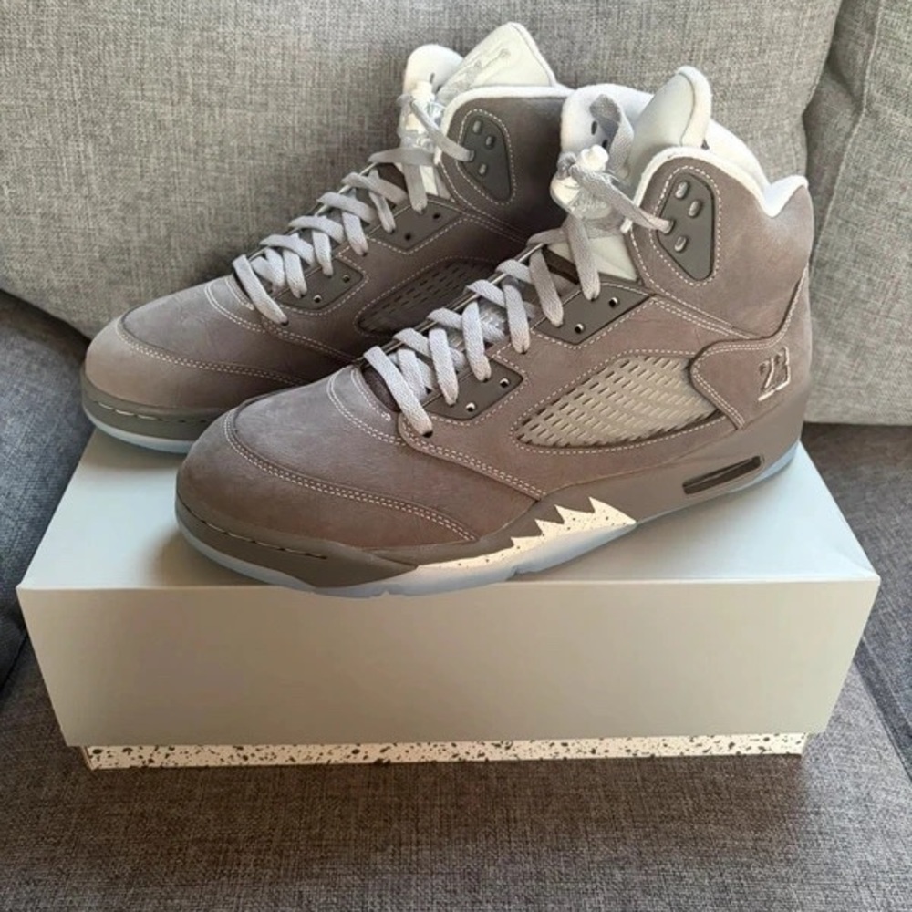 Air Jordan 5 Retro Wolf Grey 2026